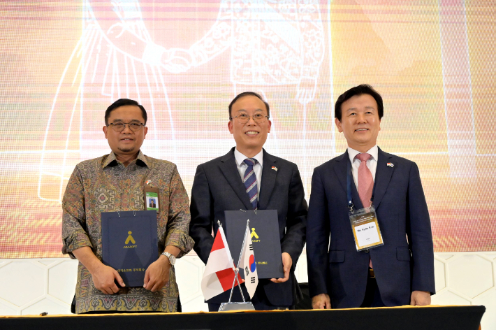 ㈜아라소프트 수출 계약. 진주시청 제공