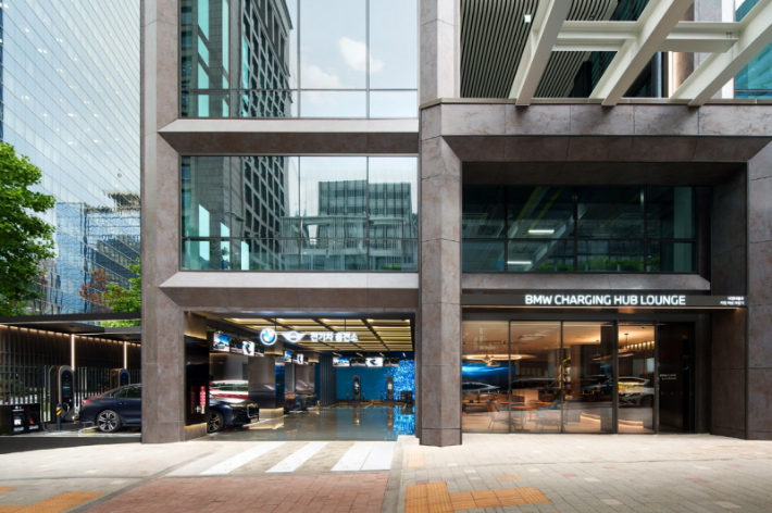 BMW 차징 허브 라운지. BMW 제공
