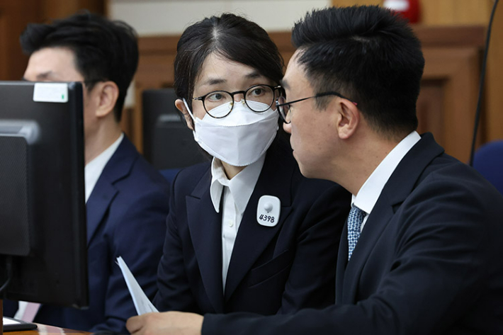 법정 출석한 김건희 씨. 연합뉴스