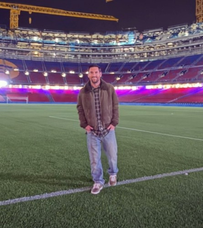 바르셀로나 홈구장 캄노우를 방문한 리오넬 메시. 리오넬 메시 인스타그램 캡처