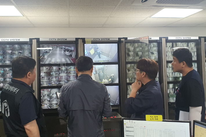 승강시 정기 실태점검. 광주광역시 제공