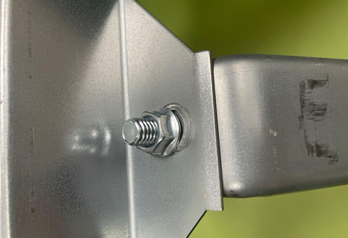 포솔이노텍 고내식 솔루션 기술이 적용된 볼트와 파스너 제품. 포스코 제공