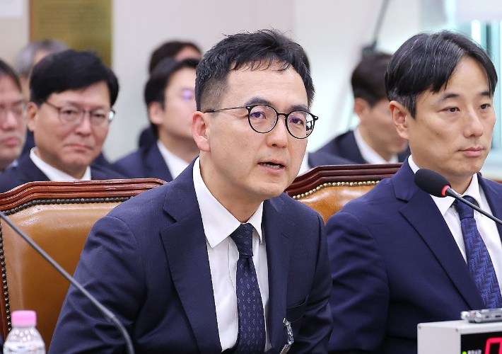 구자현 서울고검장이 지난달 23일 국회 법제사법위원회 전체회의에서 의원 질의에 답변하고 있다. 연합뉴스