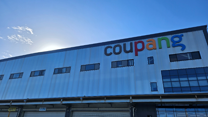 '격주 주5일 근무' 쿠팡 과로사 예방책 지켜지지 않았다