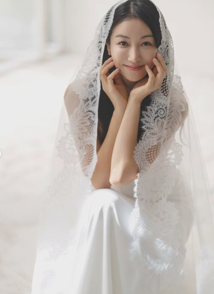 배우 김옥빈 SNS 캡처