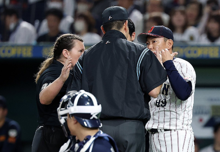 '계속되는 언쟁'. 연합뉴스