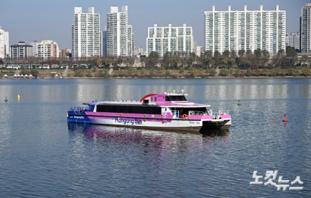 한강버스 사고 직전 항로 이탈…19일 인양 계획