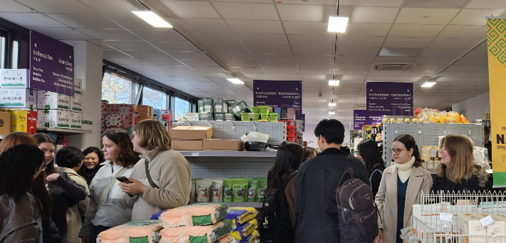 전라남도가 최근 독일 베를린에 전남 농수산식품을 파는 상설판매장을 개장했다. 전라남도 제공 