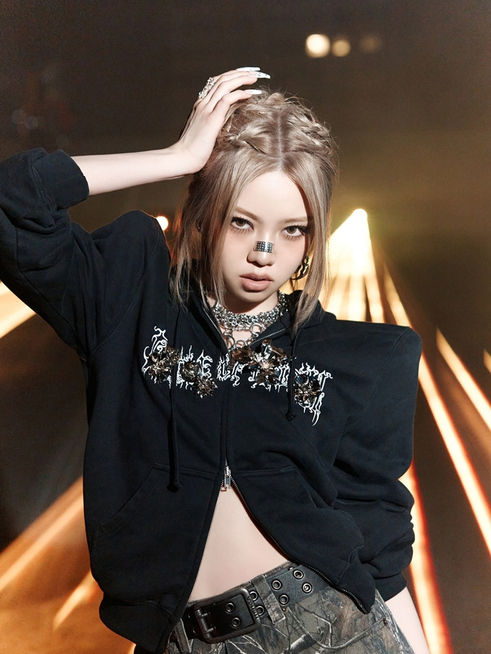 올데이 프로젝트 베일리. 더블랙레이블 제공