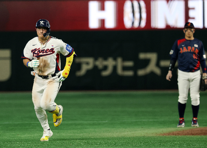 안현민, 한 점차 추격의 솔로포. 연합뉴스