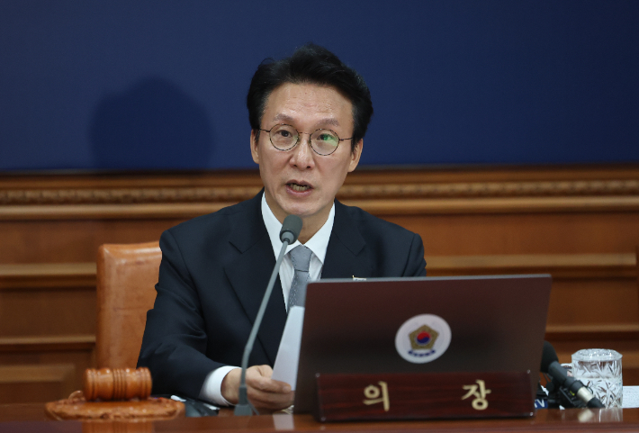 김민석 국무총리가 18일 정부서울청사에서 열린 국무회의에서 발언을 하고 있다. 연합뉴스