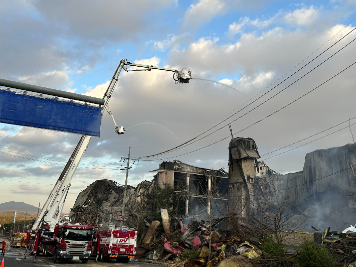 이랜드패션 물류센터. 천안동남소방서 제공