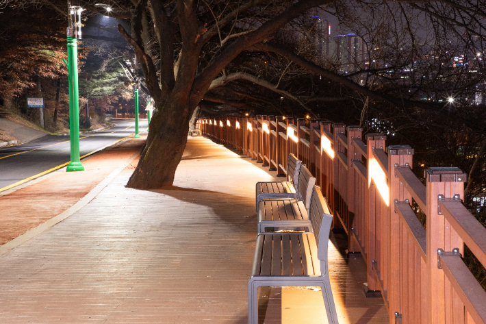 우암산둘레길. 청주시 제공 