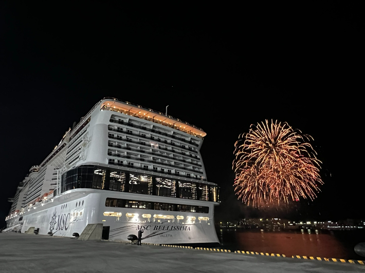 영도 국제크루즈터미널에 입항한 MSC 벨리시마호. BPA 제공