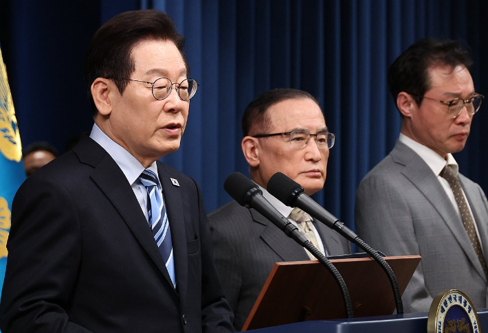 이재명 대통령이 한미 관세·안보 협상 '조인트 팩트시트'(공동 설명자료) 최종 합의를 발표하는 모습. 연합뉴스