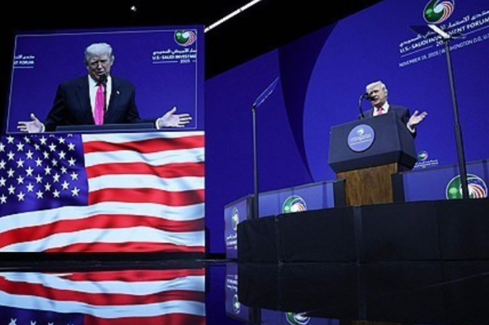 트럼프 대통령이 19일(현지시간) 미국 워싱턴DC 케네디센터에서 열린 '미-사우디 투자포럼' 행사에서 발언하고 있다. 연합뉴스