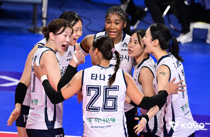 프로배구 여자부 한국도로공사는 최근 8연승을 달리며 독주 체제를 구축하고 있다. 한국배구연맹