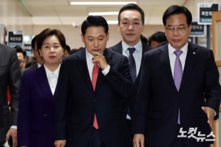 최고위 참석하는 장동혁-송언석