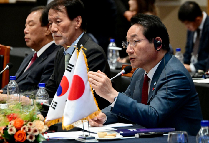 유정복 인천광역시장이 지난 12일 연수구 경원재에서 열린 '제8회 한일시장지사회의'에서 인사말을 하고 있다. 인천시 제공