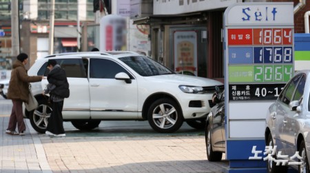 서울 휘발유 값 9개월만에 1800원 돌파