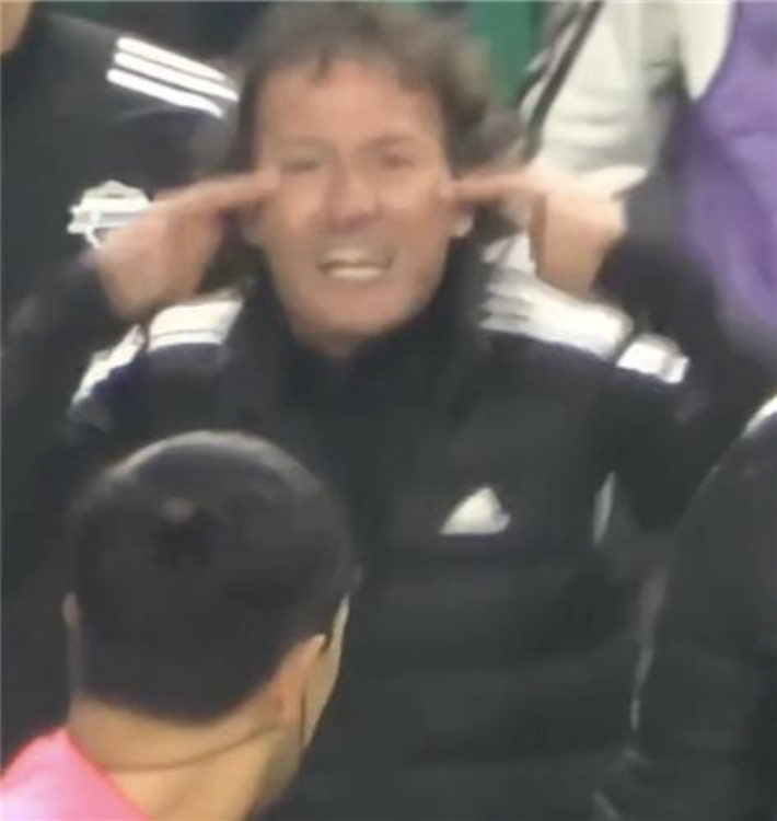 전북 현대 타노스 코치. 팬 영상 캡처