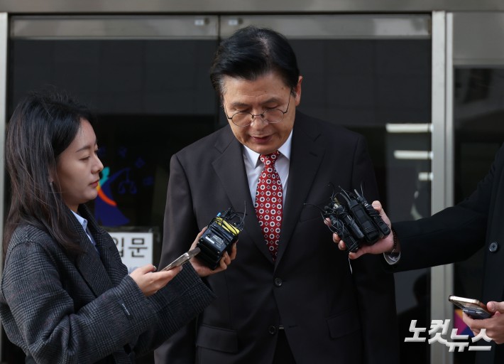 고개숙인 황교안, 