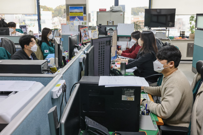 지난 11일 전국공무원노조 전국 지부에서 진행된 '마스크데이' 모습. 전국공무원노동조합 제공