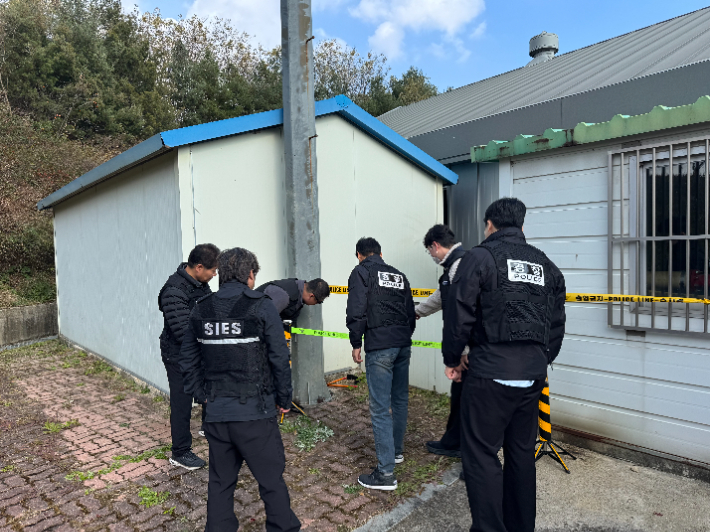 전주보호관찰소와 함께 모의훈련을 진행중인 전북 경찰. 전북경찰청 제공