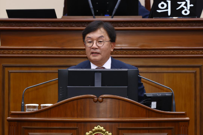 이무철 강원도의회의원. 강원도의회 제공 