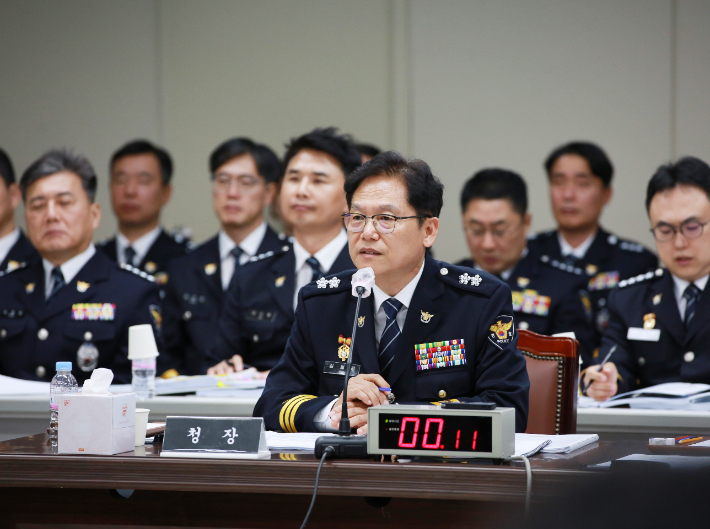 지난달 28일 열린 전북경찰청 국정감사에서 김철문 청장이 의원들의 질의에 답변하고 있다. 심동훈 기자