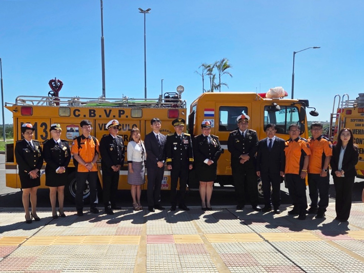 광주광역시 소방안전본부는 지난 18일(현지시간) 파라과이에서 소방차량 무상양여 기증식을 개최했다. 광주시 제공