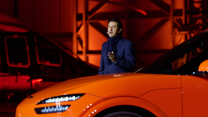 현대자동차 호세 무뇨스 사장이 제네시스 GV60 마그마 월드 프리미어에서 발표하는 모습. 현대자동차 제공