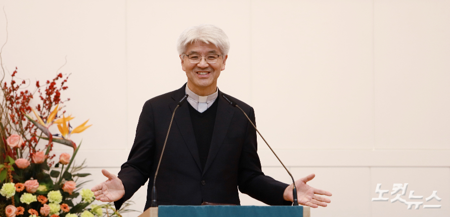 김의신 담임목사(광주다일교회)가 사경회 주제를 설명하고 있다. 한세민 기자