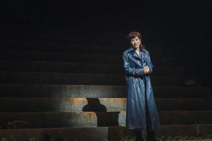 '안트로폴리스' 5부작 중 2부인 '라이오스'의 주연을 맡은 배우 전혜진이 열연을 펼치고 있다. 국립극단 제공