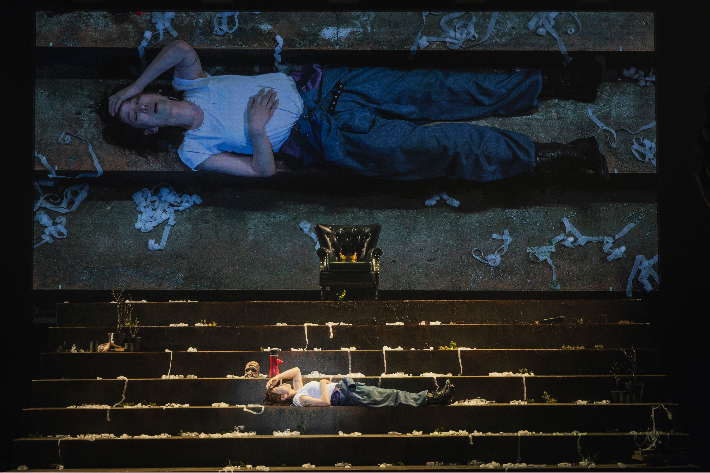 '안트로폴리스' 5부작 중 2부인 '라이오스'의 주연을 맡은 배우 전혜진이 열연을 펼치고 있다. 국립극단 제공