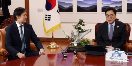 대화하는 우원식 국회의장-조국 대표