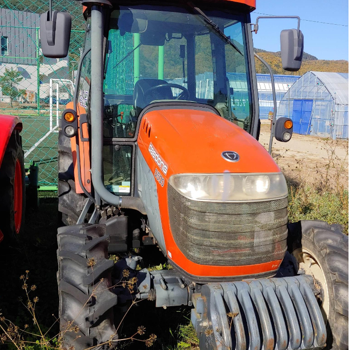 울진군이 내구연한이 지나 지역 농민에게 우선 매각하는 농업용트랙터. 울진군 제공