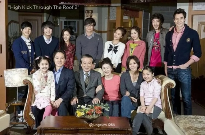 MBC 시트콤 '지붕 뚫고 하이킥' 단체 사진. 최다니엘 인스타그램 스토리