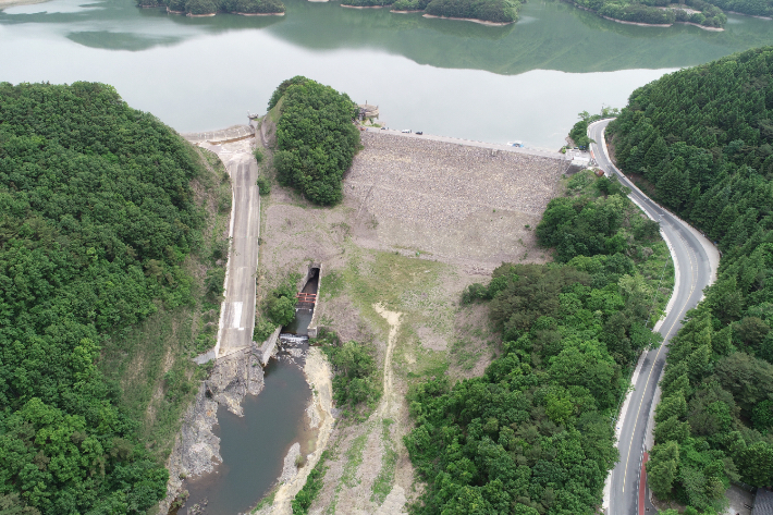경주시민의 식수원인 덕동댐 전경. 경주시 제공