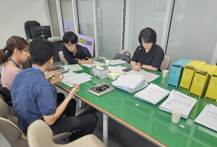 여순사건 조사 및 상담. 전라남도 제공