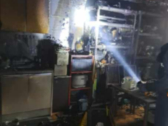 27일 부산 강서구의 한 원룸 건물에서 불이 나 내부가 소실된 모습. 부산경찰청 제공 