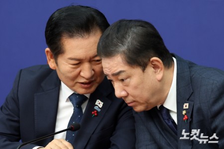 대화하는 정청래 대표-김병기 원내대표