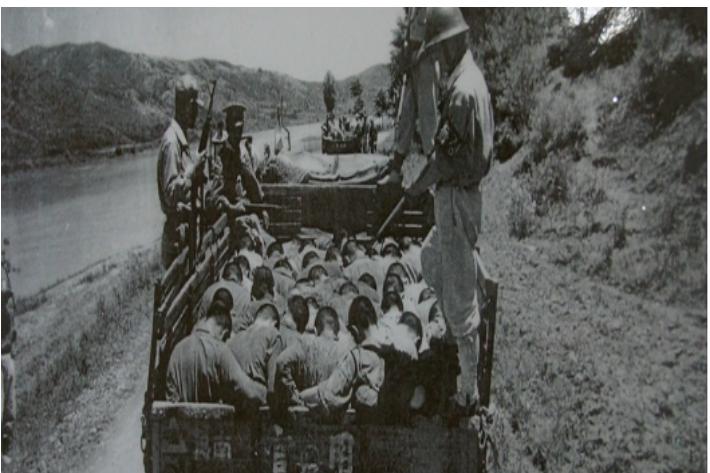 6·25전쟁 당시 보도연맹 사건을 다룬 다큐멘터리 영화 '레드툼' 스틸컷. 구자환 감독 제공