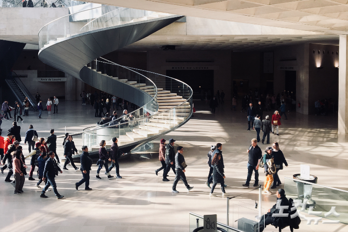 프랑스 파리 루브르 박물관.