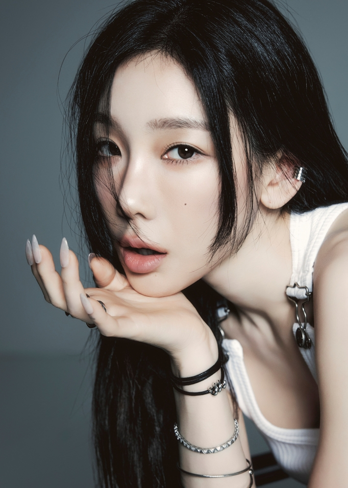 이번 앨범에는 총 24곡이 수록됐다. SM엔터테인먼트 제공