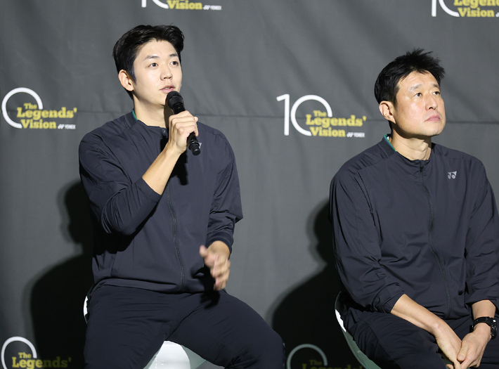 한국 배드민턴 전설 이용대(왼쪽)와 하태권 감독. 요넥스코리아 