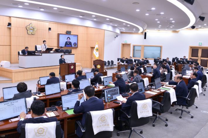 지난 1일 열린 제252회 정례회 본회의. 여수시의회 제공 