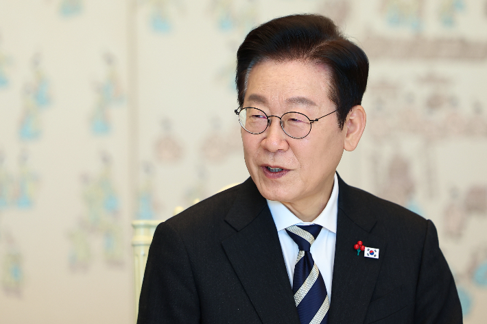 이재명 대통령이 3일 용산 대통령실에서 열린 5부 요인 초청 오찬 간담회에서 발언하고 있다. 연합뉴스