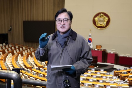 우원식 국회의장 다크투어 본회의장(2)