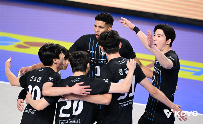 현대캐피탈 승리. 한국배구연맹